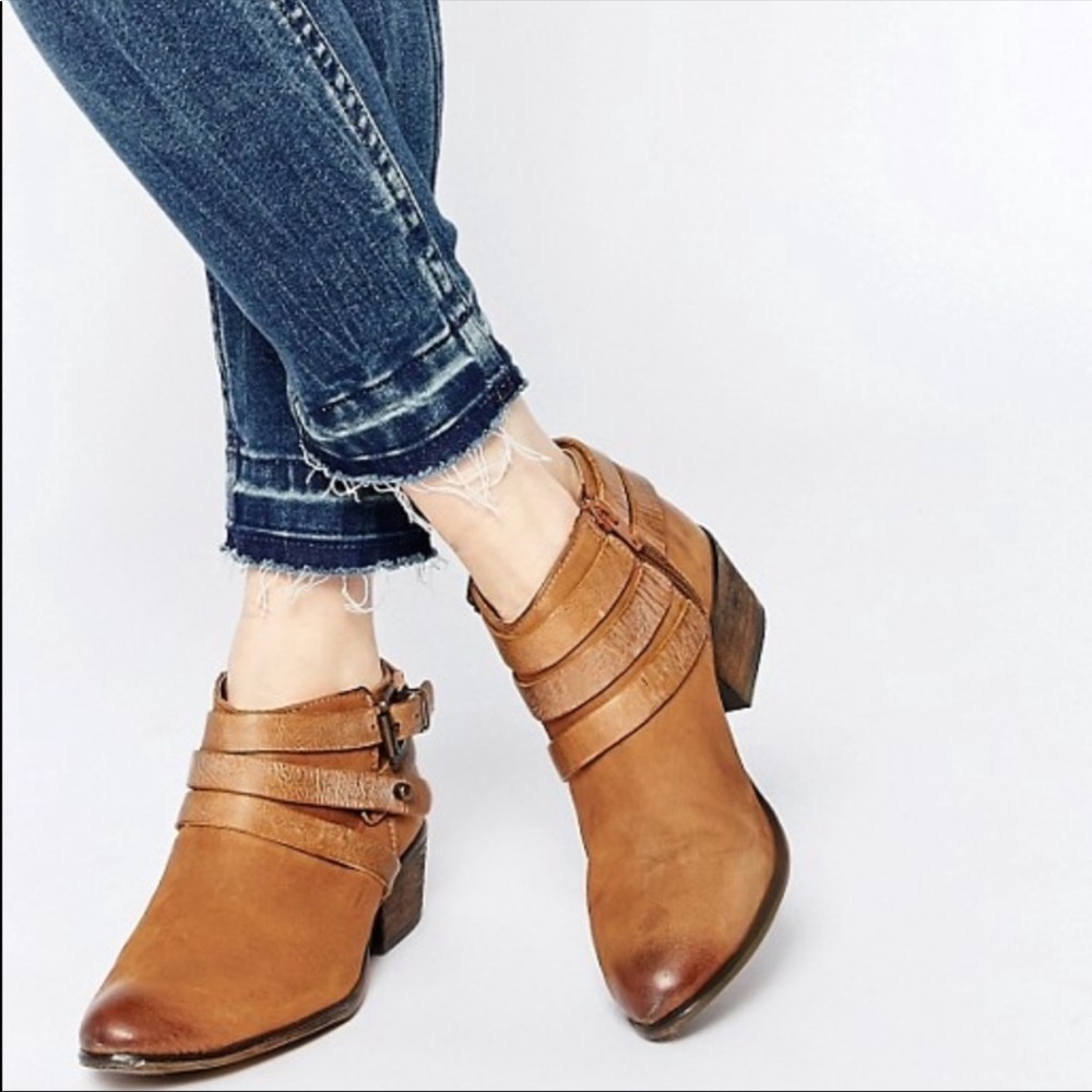 Steve Madden Regennt brown leather ankle boots size 6.5